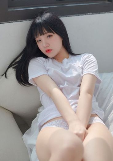 年轻的女教师完整版_4K在线观看电视